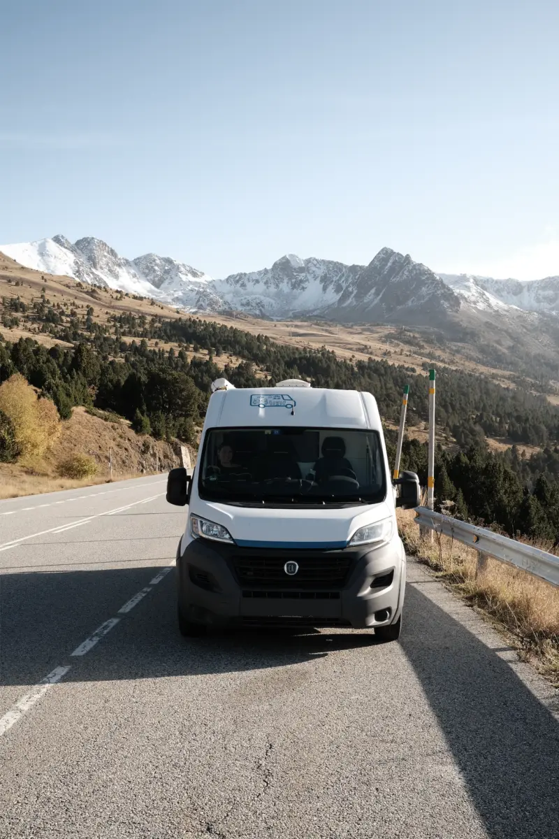 Camper in Bergkullise